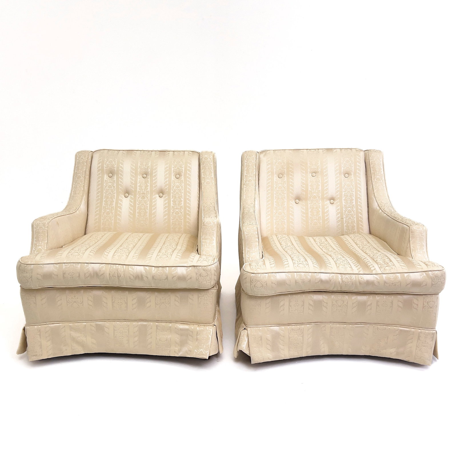 A Pair of Upholstered Lounge Chairs (1 of 4)