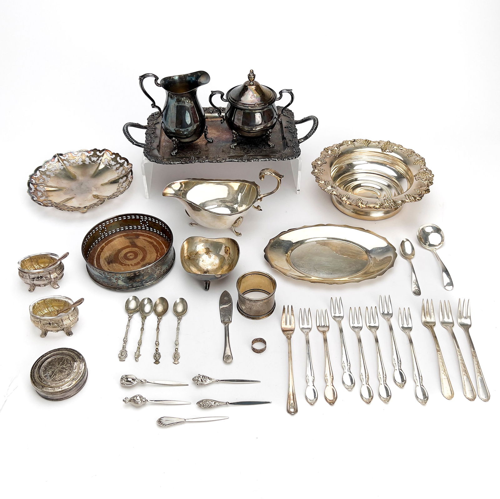 Silverplate Flatware, Tableware and Accessories (1 of 4)