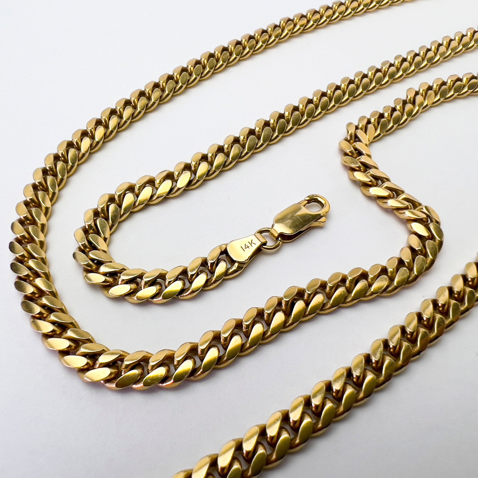 Miami Cuban Gold Chain Necklace (1 of 2)