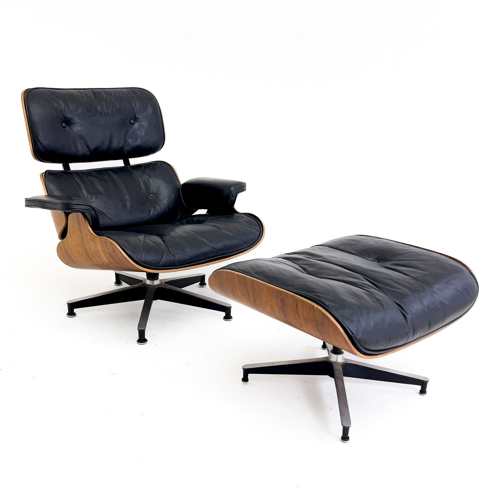 Charles and Ray Eames - Walnut Lounge And Rosewood Ottoman for Herman Miller (1 of 6)