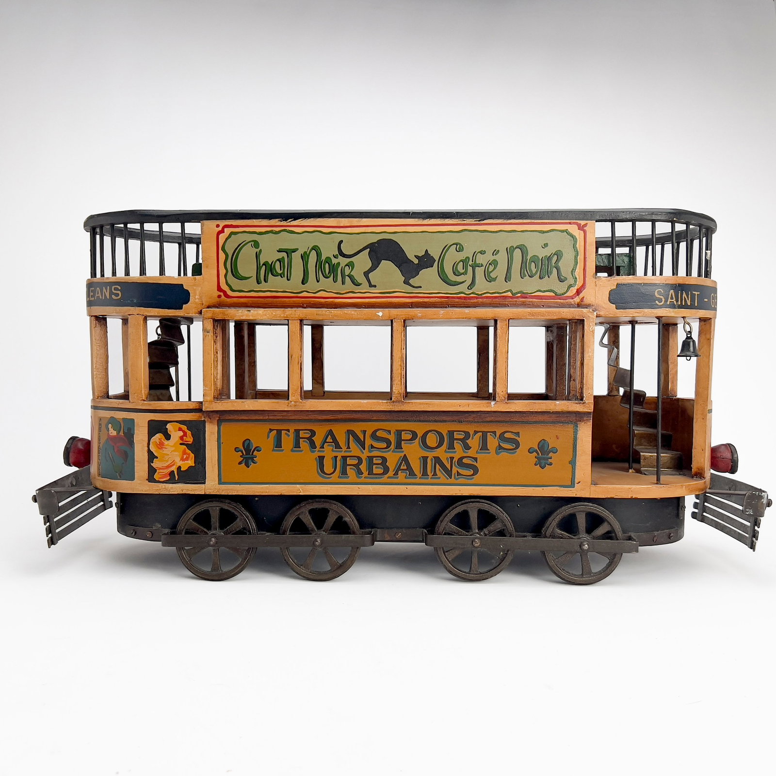 Parisian Montmarte Fine de siècle Trolley Car Model (1 of 4)