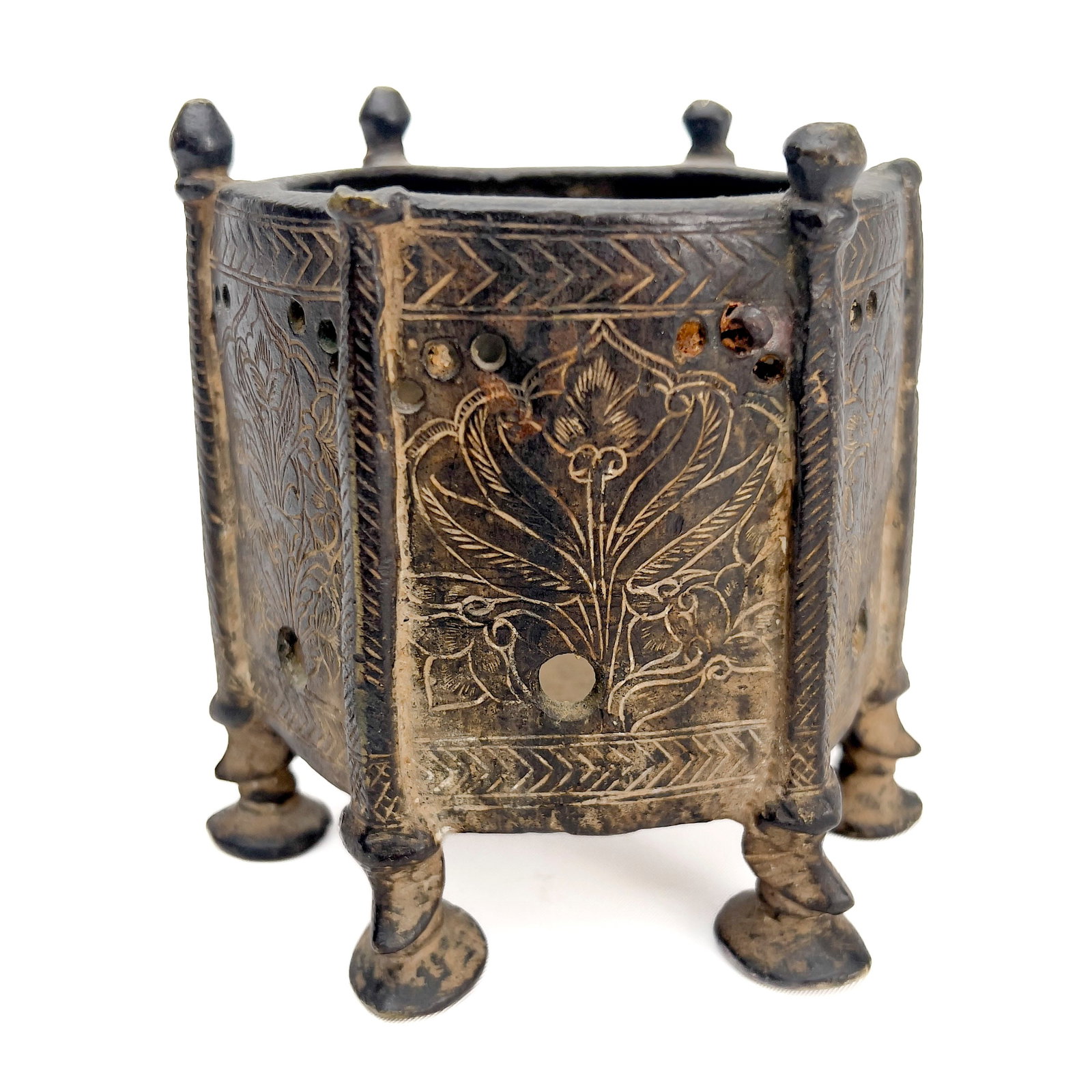 Syrian Incense Burner: Lot 175 Syrian Incense Burner brass 4 3/4 x 5 x 5 inches Description: An antique Syrian brass incense burner of cylindrical form, the exterior surface hand-engraved with intricate floral and foliate m