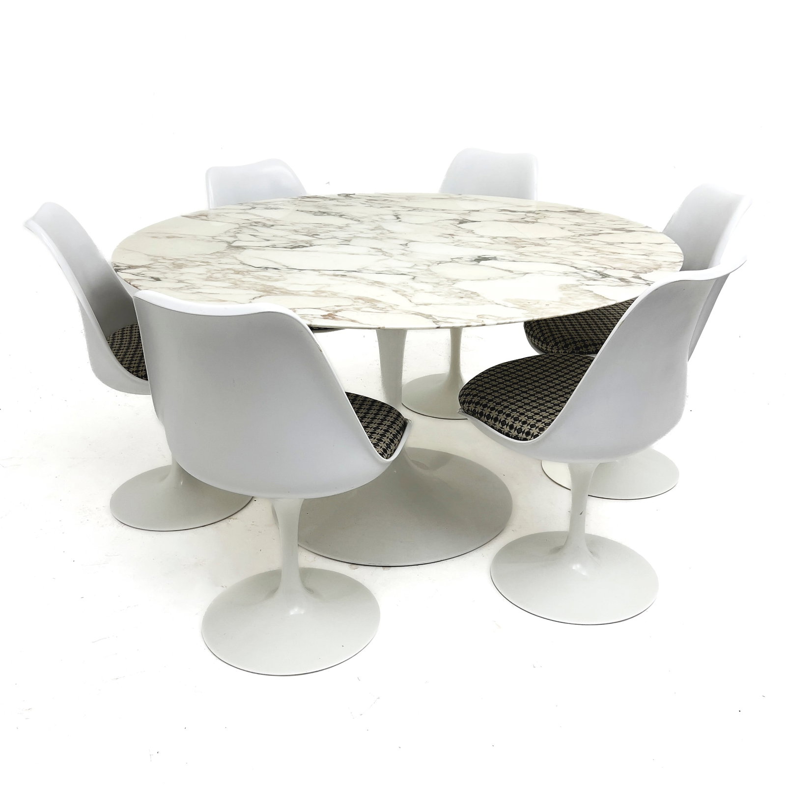 Eero Saarinen - Tulip Dining Table and Eight Chairs for Knoll (1 of 8)