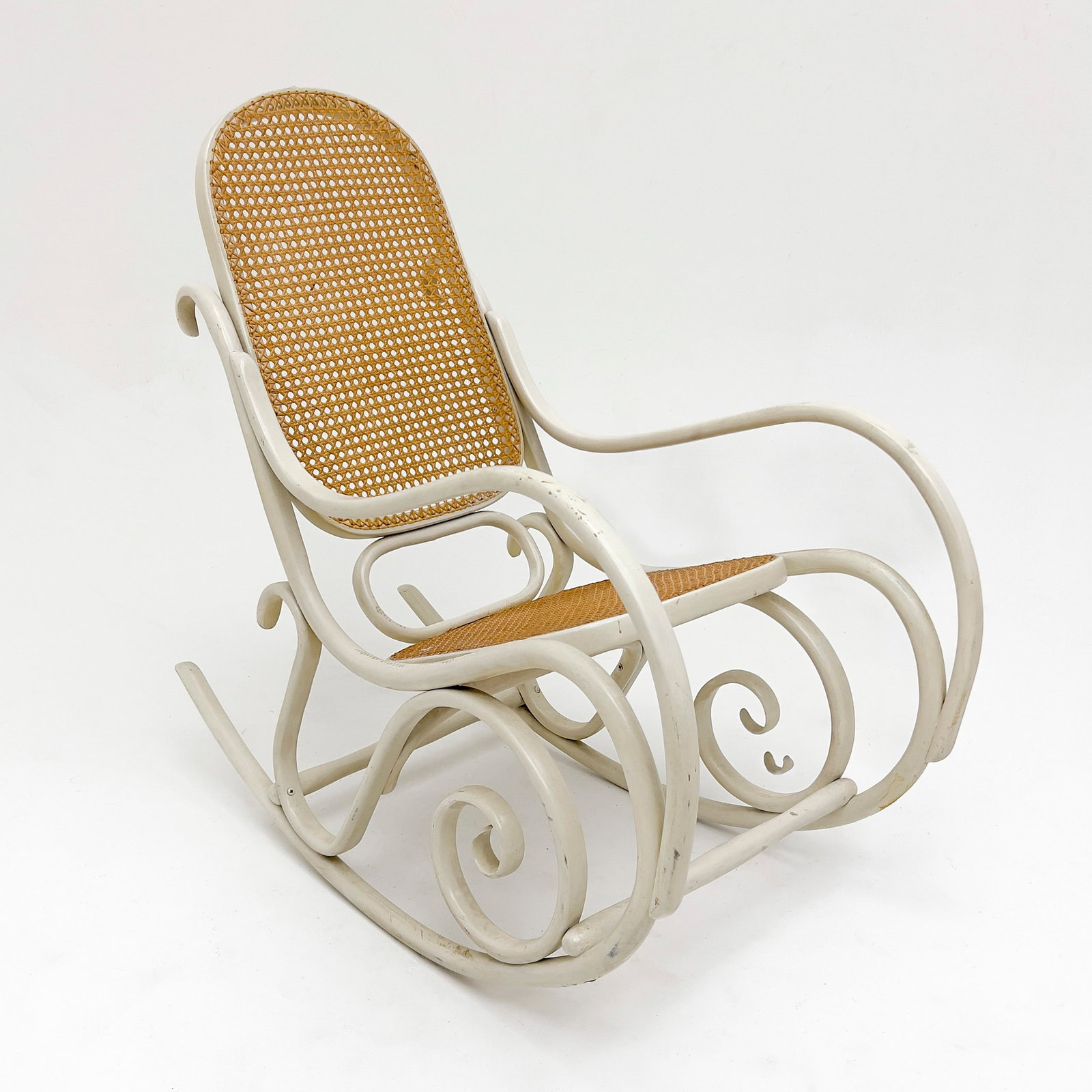 Thonet Style Bentwood Rocking Chair (1 of 4)