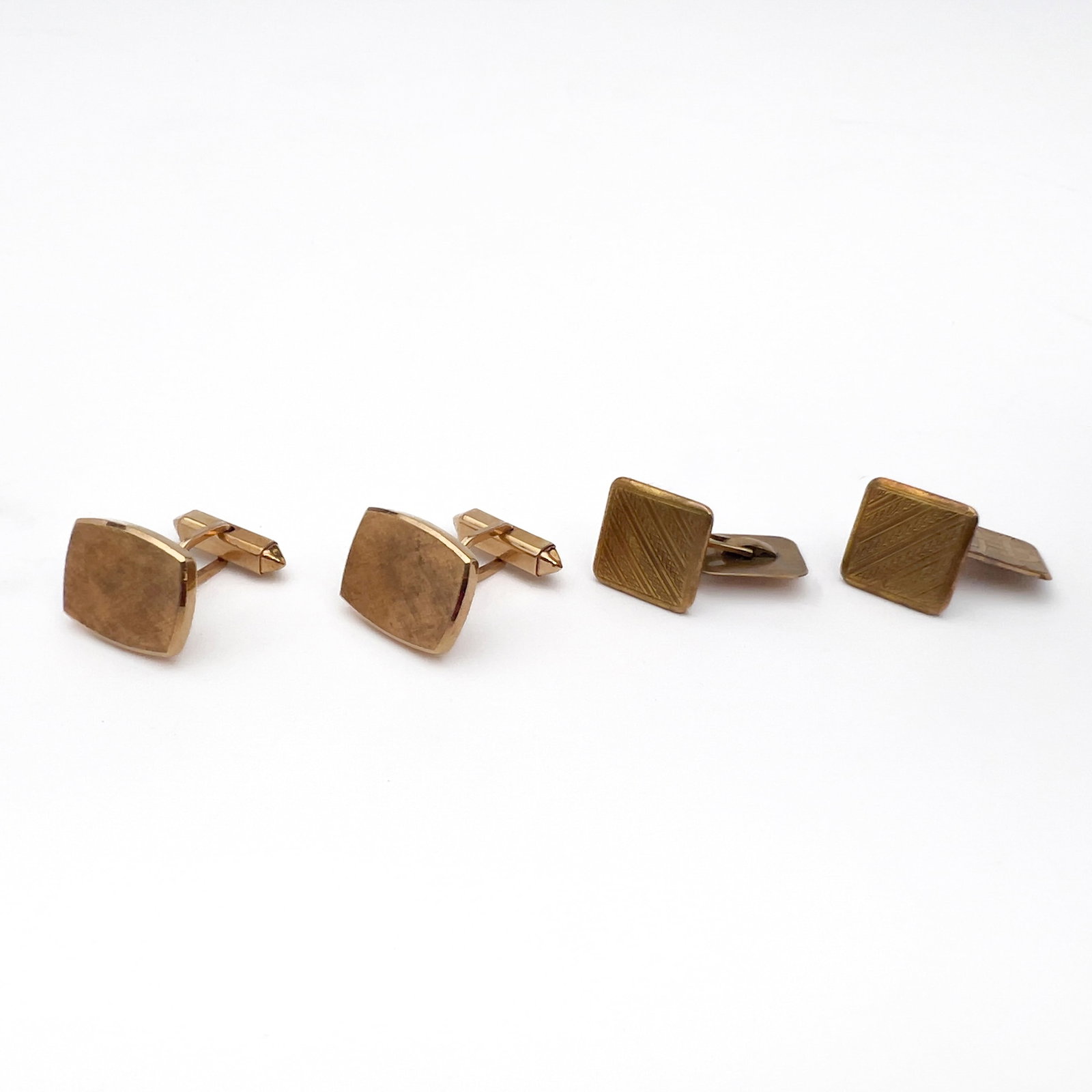 Two Pairs of Gold Cufflinks (1 of 4)