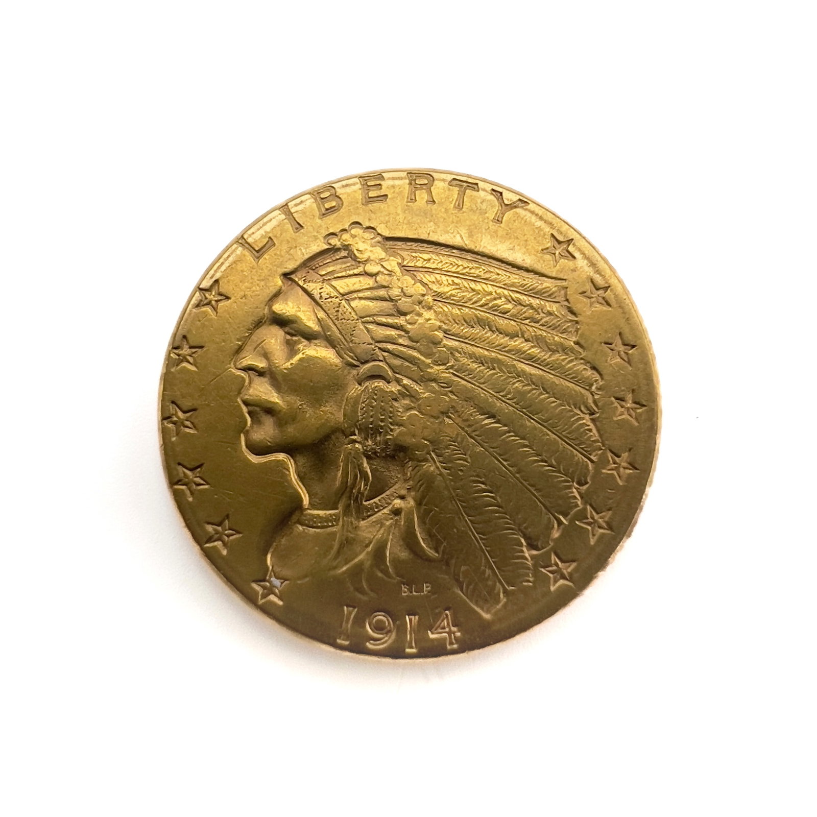 US Indian Head Gold Coin: Lot 124 US Indian Head Gold Coin (1914) gold diameter: 11/16 inches Description: A United States $2.50 Quarter Eagle gold coin weighing approximately 4.16 grams, struck in a 90% gold and 10% copper