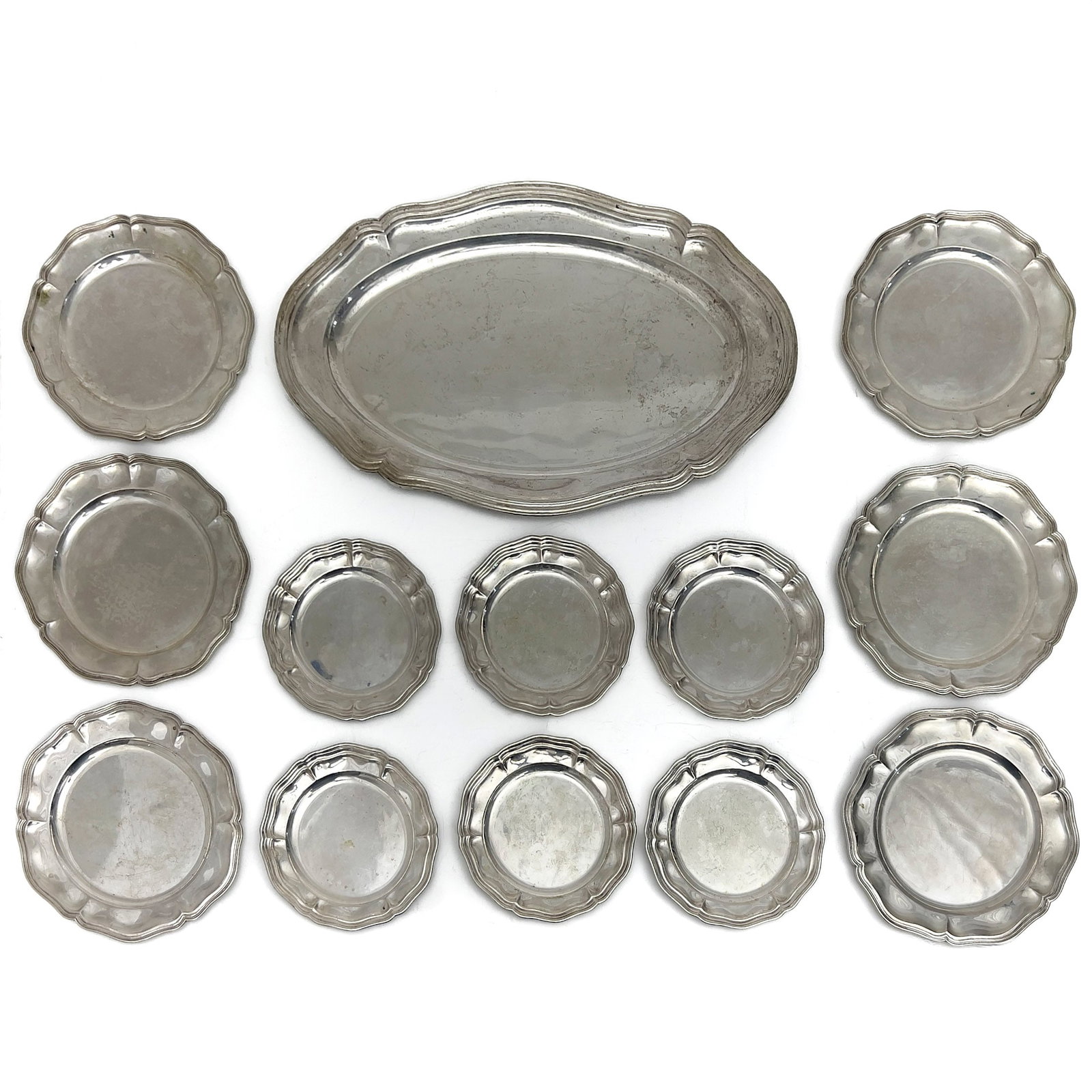 Romeo Miracoli & Figli - An Italian 800 Continental Silver Serving Tray and Twelve Plates (1 of 3)