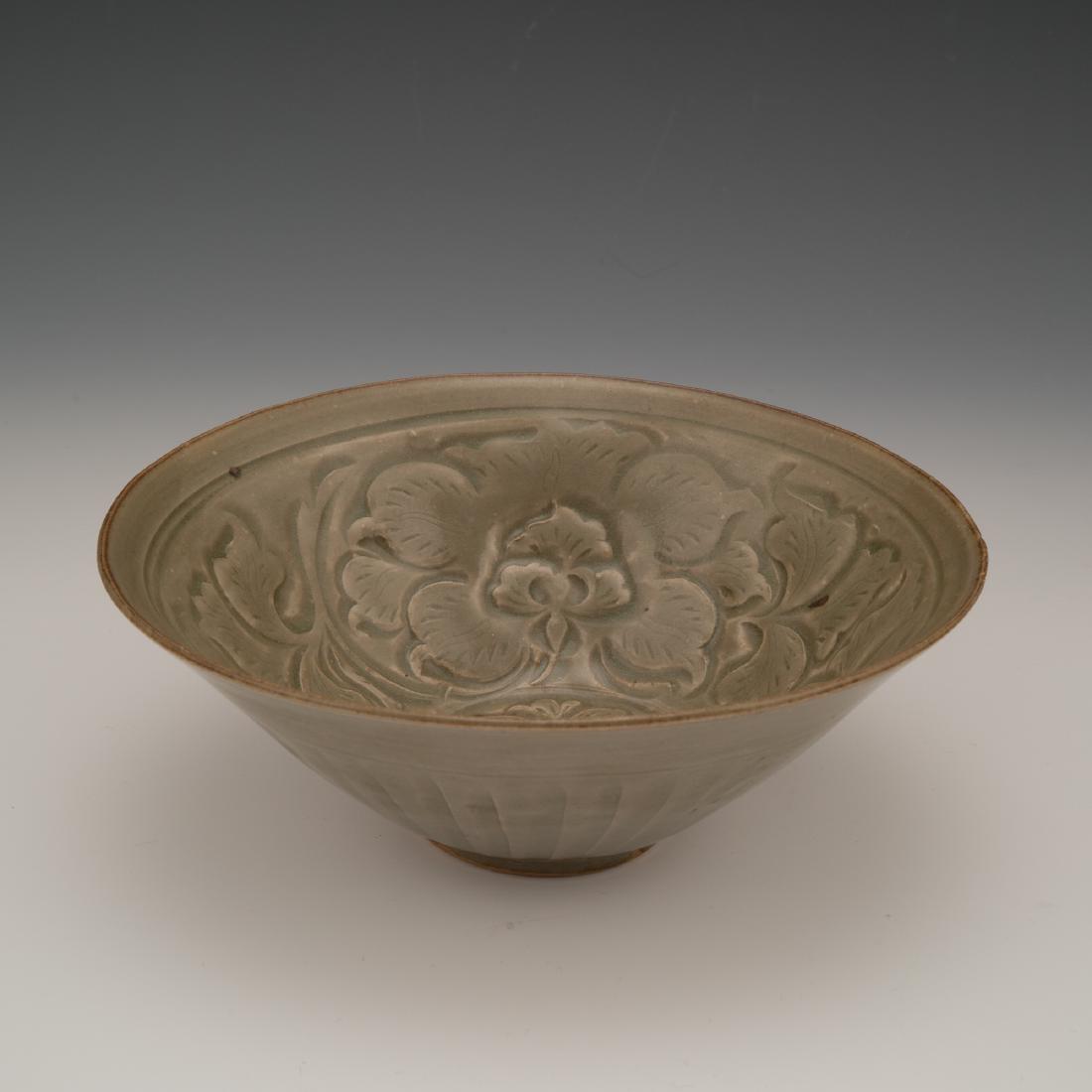 CHINESE SGRAFFITO FLORAL YAOZHOU WARE TEA BOWL (1 of 4)
