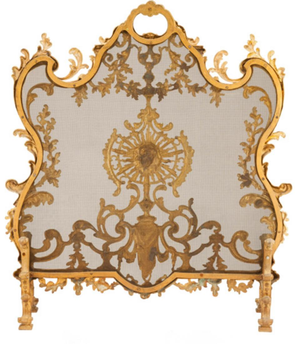 19/20TH C LOUIS XV STYLE GILT BRONZE FIRESCREEN &: A late 19th-early 20th century Louis XV-style gilt bronze firescreen and fender. Measurements: 30.75" H x 25" W (78.1 x 63.5 cm) (screen) 15.5" H x 39" W (fender)