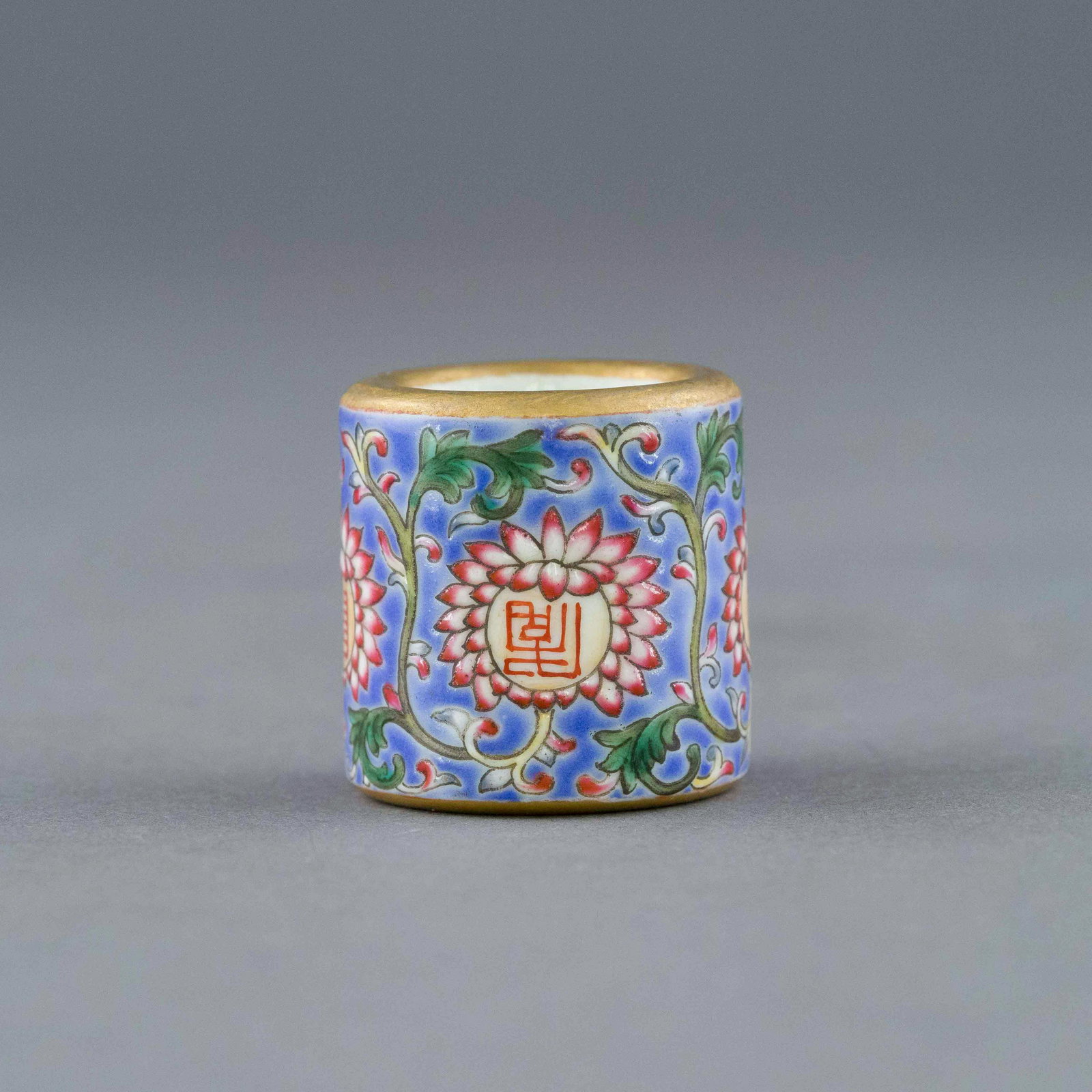 QIANLONG FAMILLE ROSE PORCELAIN RING (1 of 7)