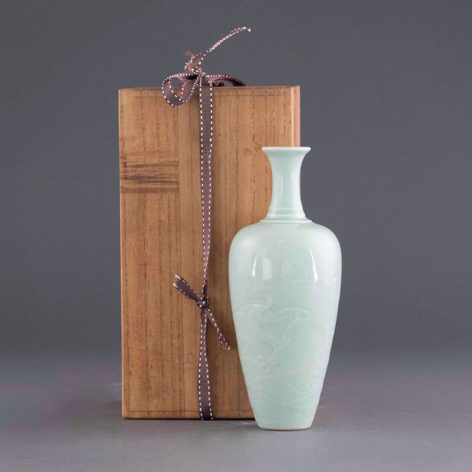 KANGXI DOUQING GLAZED WILLOW VASE IN WOODEN BOX (1 of 10)