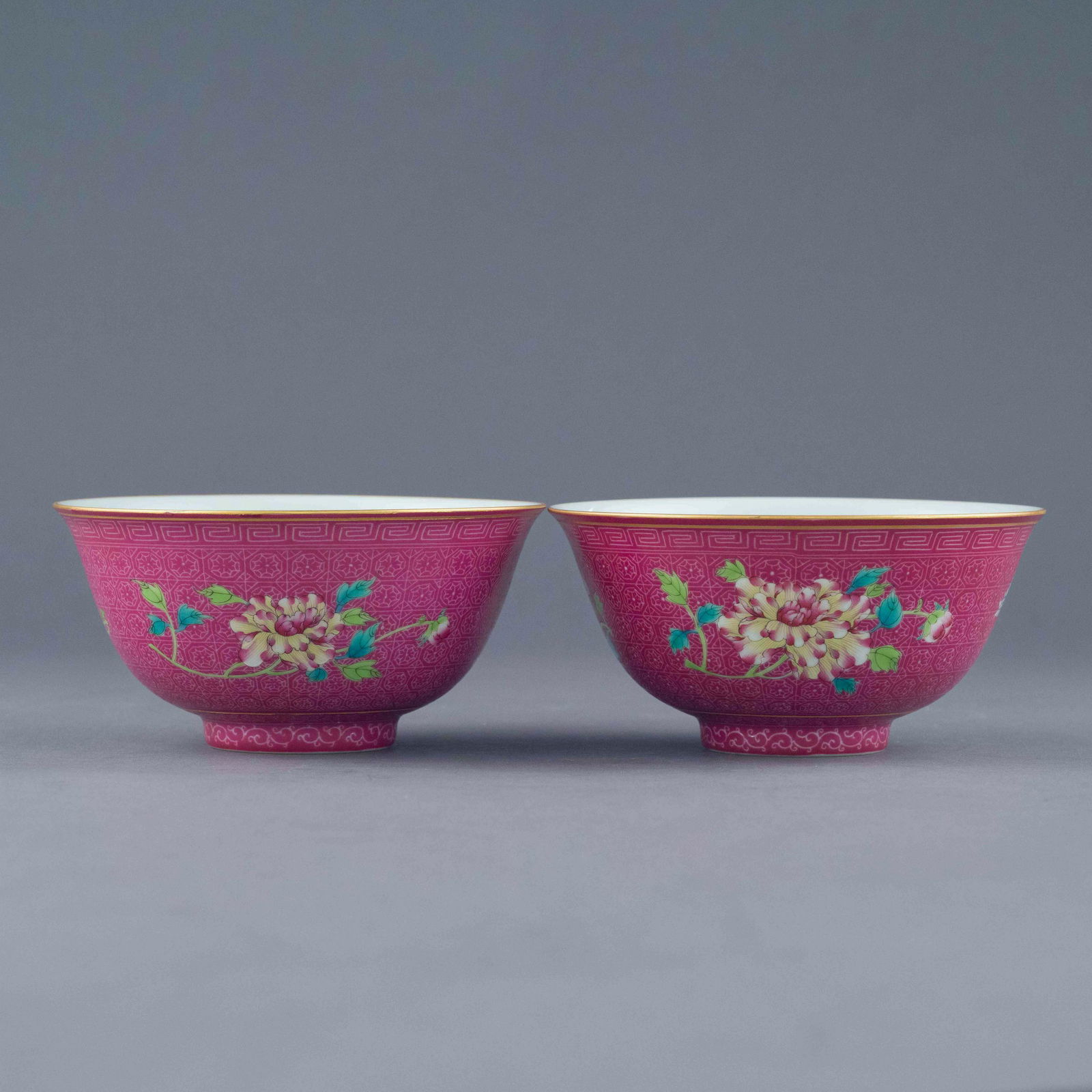 PAIR YONGZHENG WUCAI OVER RUBY RED SGRAFITTO BOWL (1 of 10)