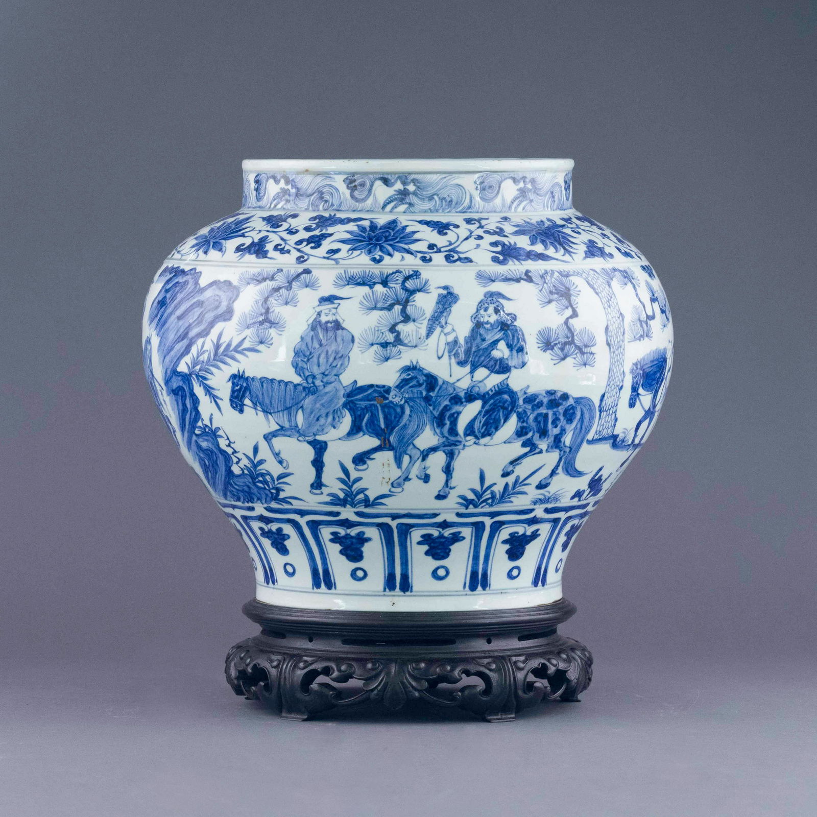 YUAN BLUE & WHITE TRAVELER JAR ON STAND (1 of 11)