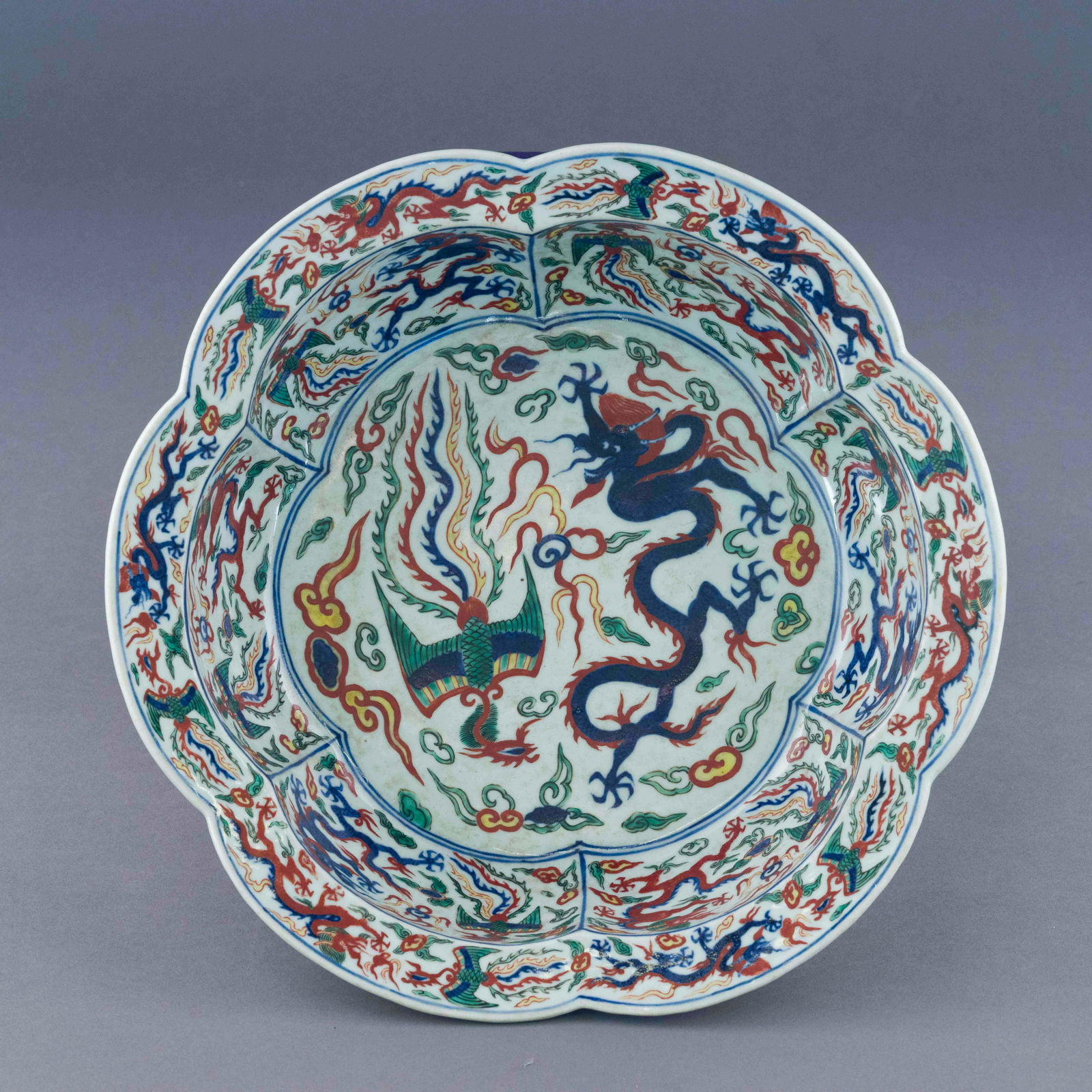 MING WANLI WUCAI DRAGON PHOENIX FLORI FORM BASIN (1 of 6)