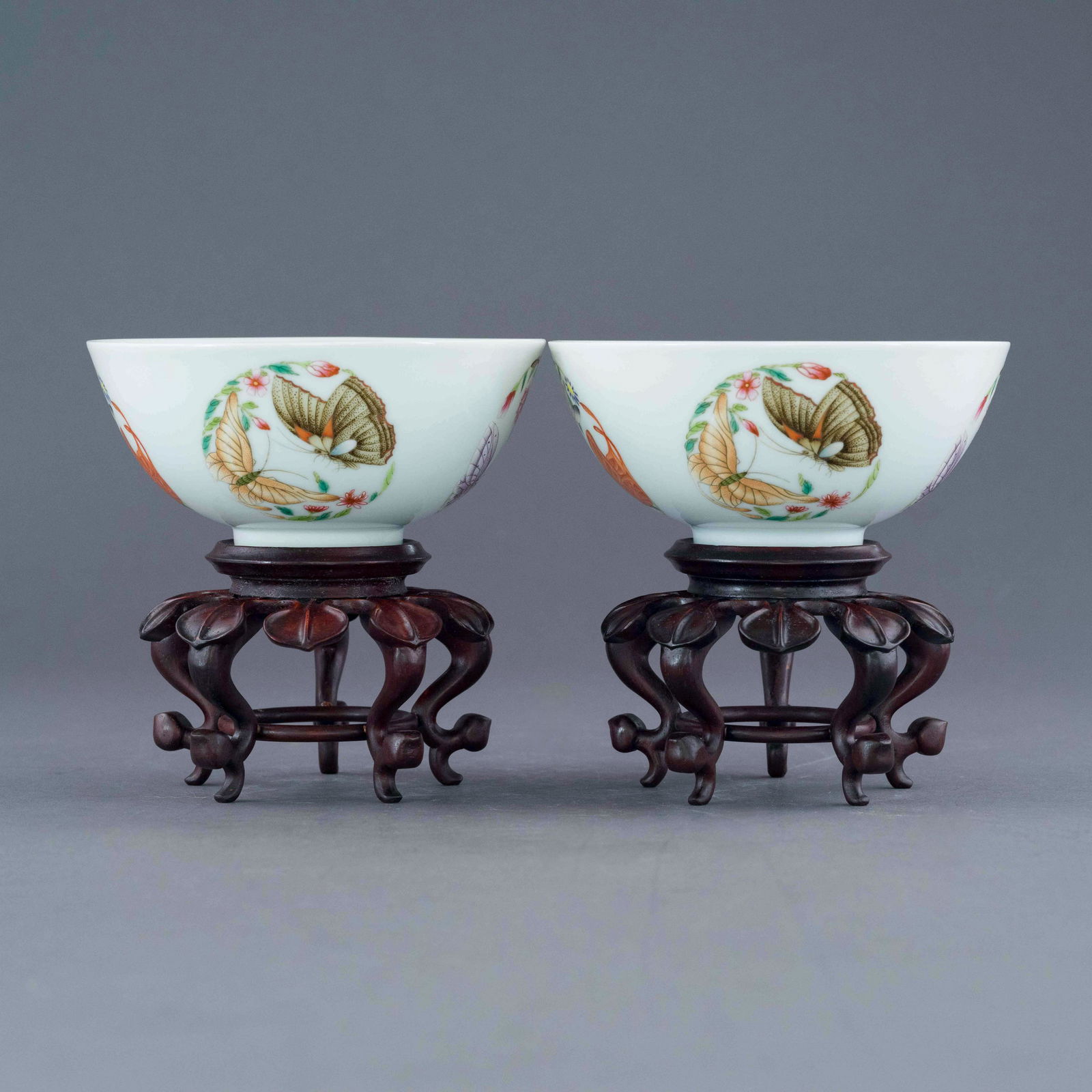 PAIR YONGZHENG FAMILLE ROSE BUTTERFLY MEDALLION BOWLS (1 of 11)