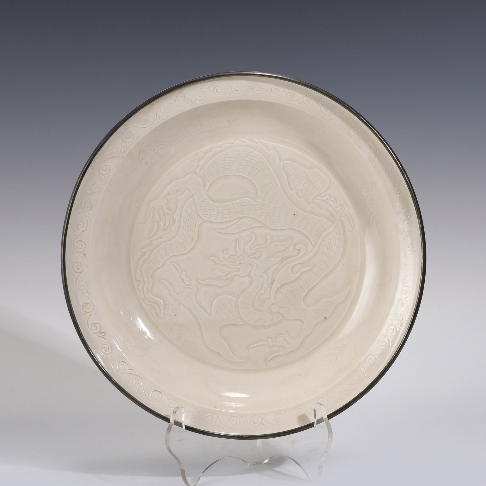 DING WARE SGRAFITTO PORCELAIN PLATE (1 of 7)