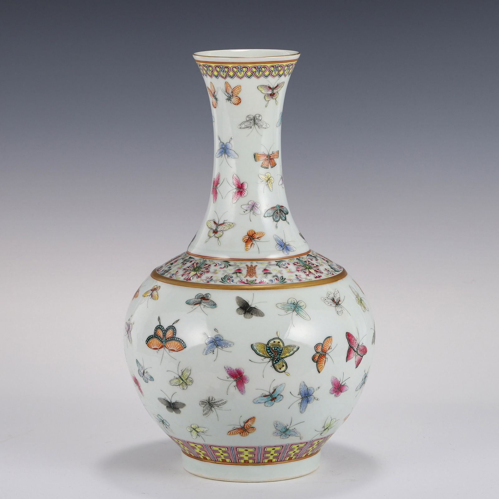 FAMILLE ROSE HUNDRED BUTTERFLY MOTIF REWARD VASE (1 of 8)
