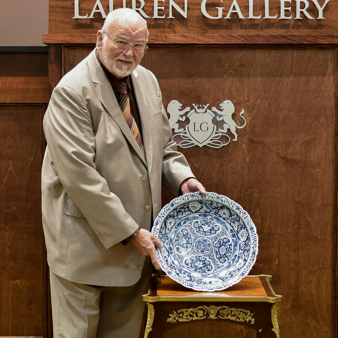 YUAN BLUE & WHITE WRAPPED FLORAL PLATE (1 of 10)