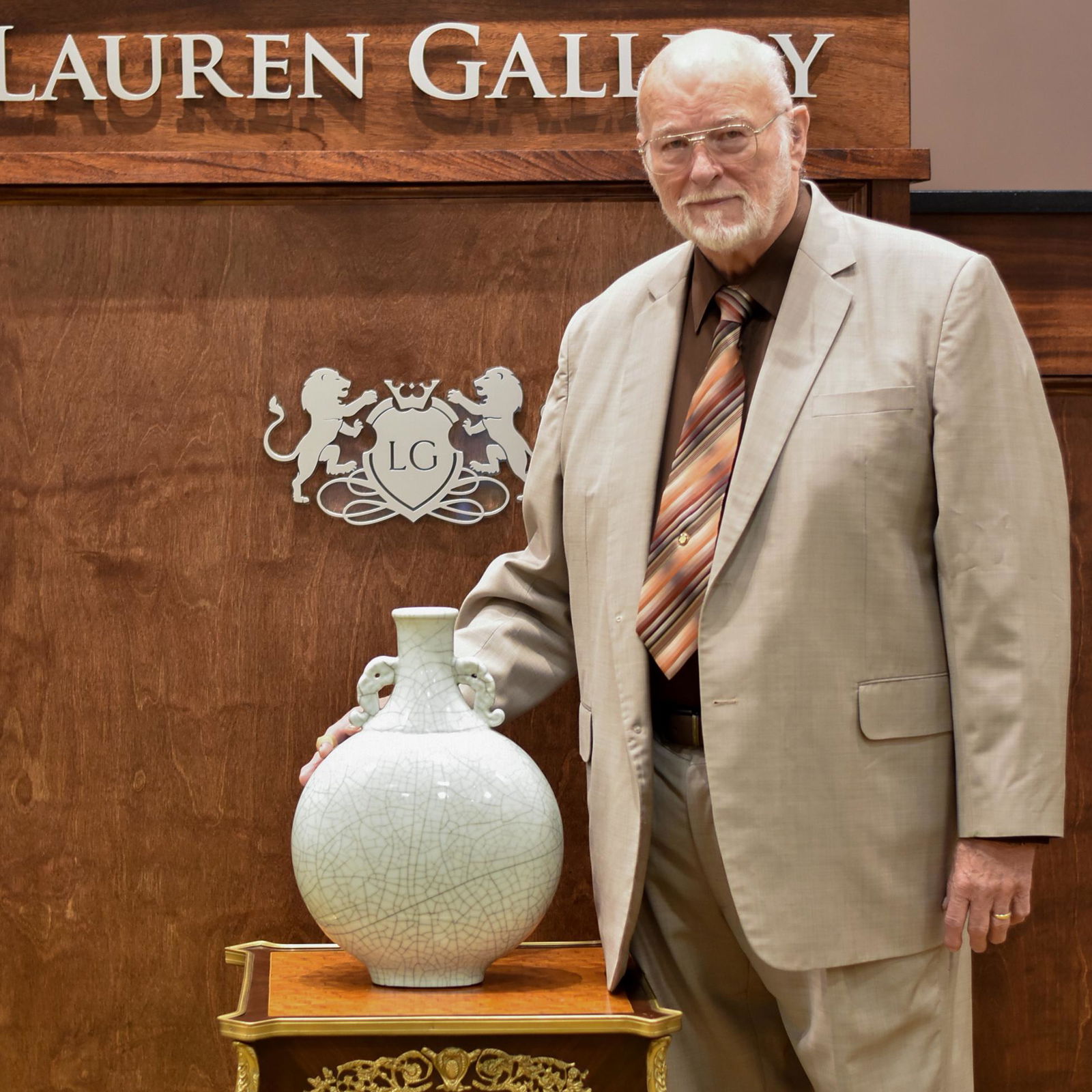 GE WARE AMPHORA MOON VASE (1 of 9)