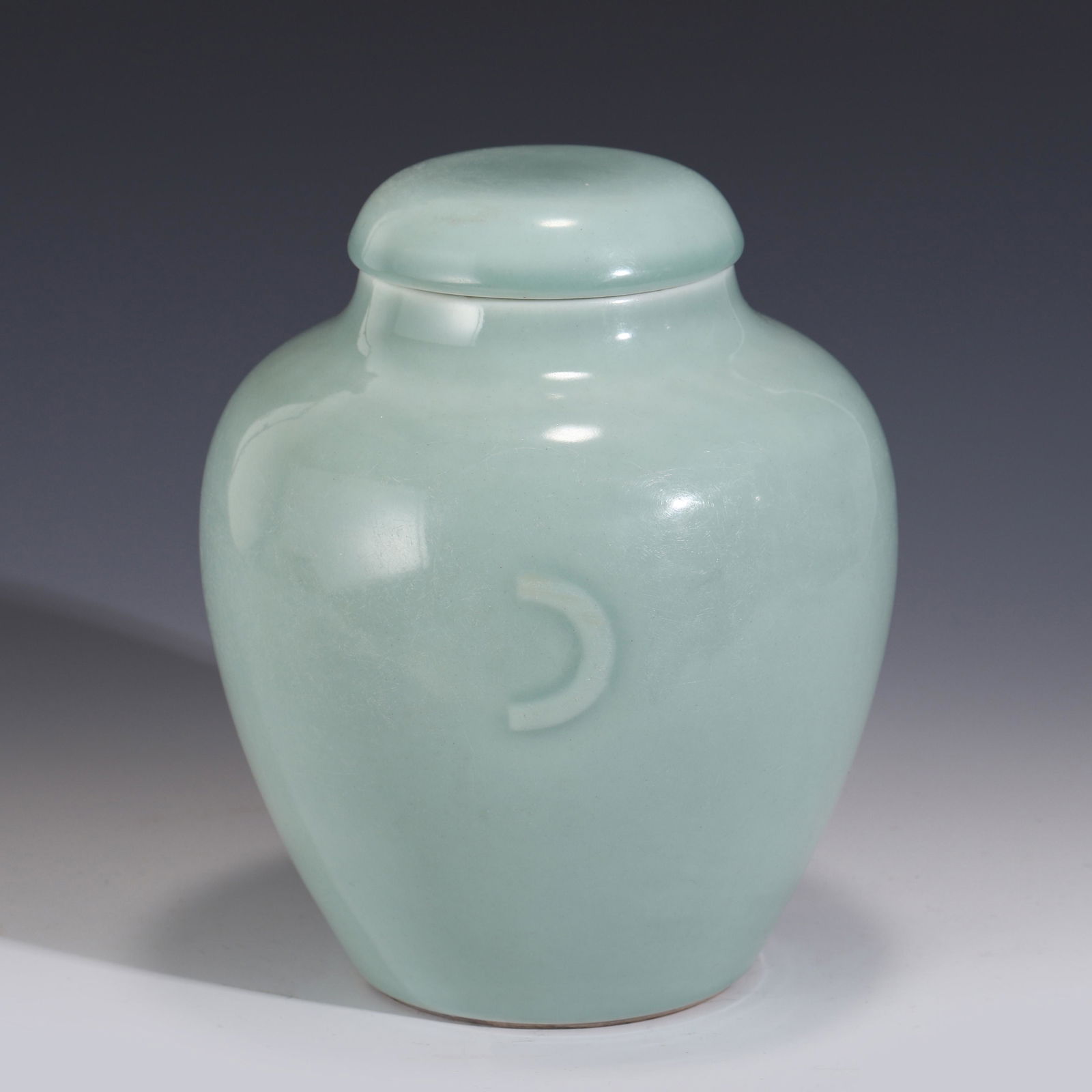 DOUQING CELADON GLAZED LIDDED JAR (1 of 7)