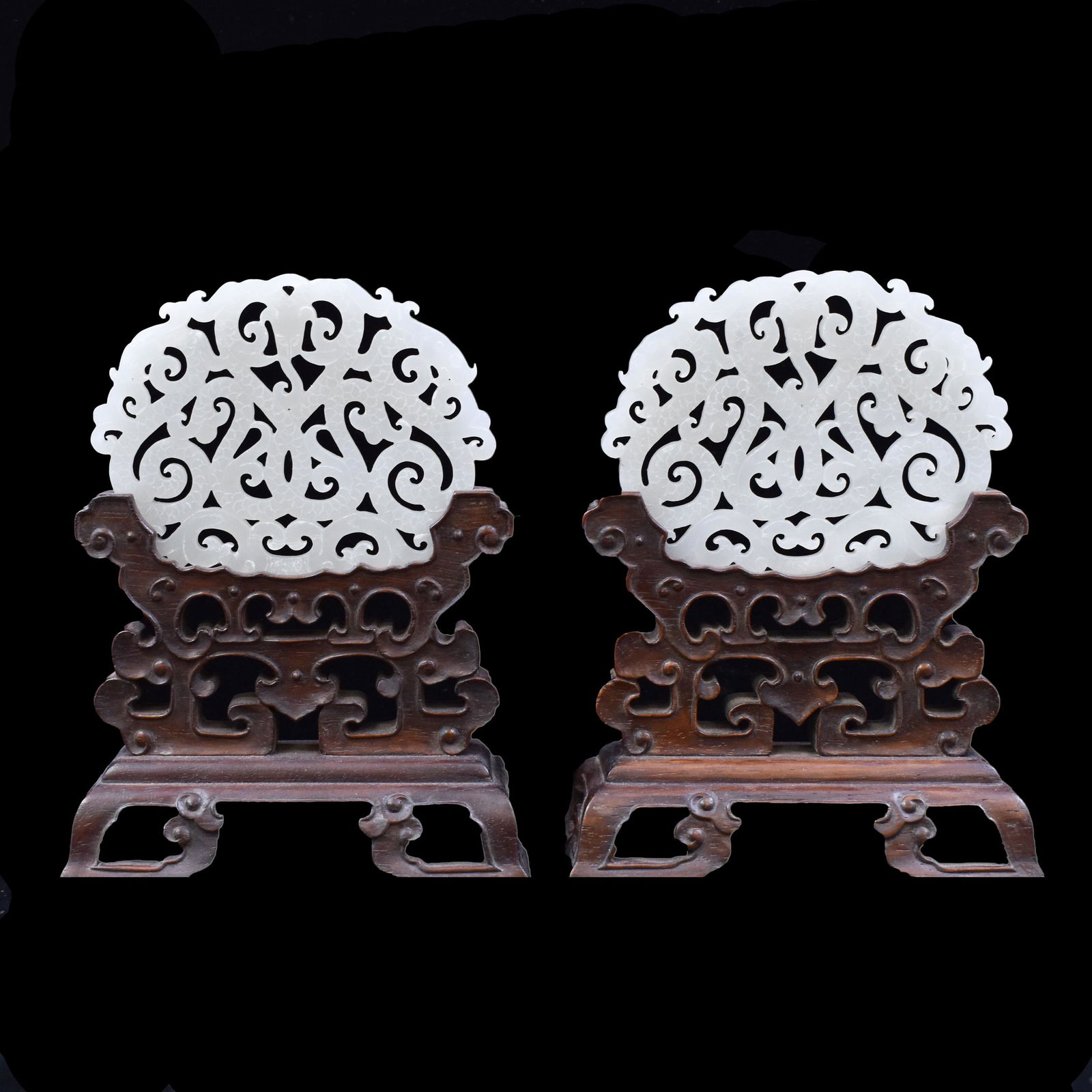 PAIR OF DOUBLE DRAGONS WHITE JADE TABLE SCREENS (1 of 9)