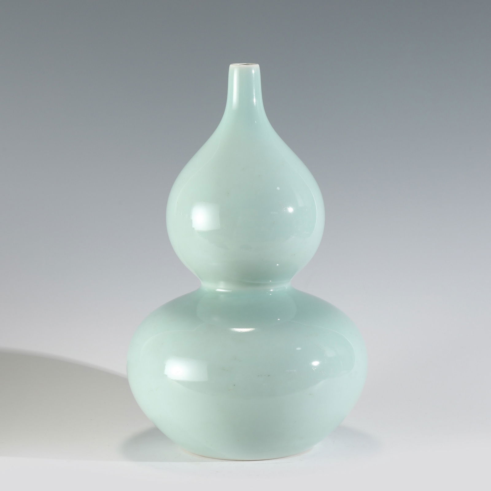 QING QIANLONG DOUQING GOURD VASE (1 of 10)