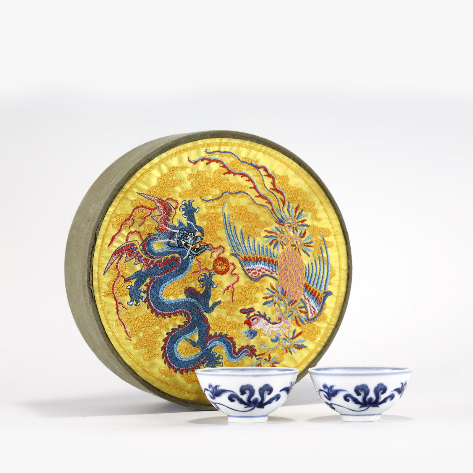 MING XUANDE BLUE & WHITE SMALL BOWLS IN BOX (1 of 10)