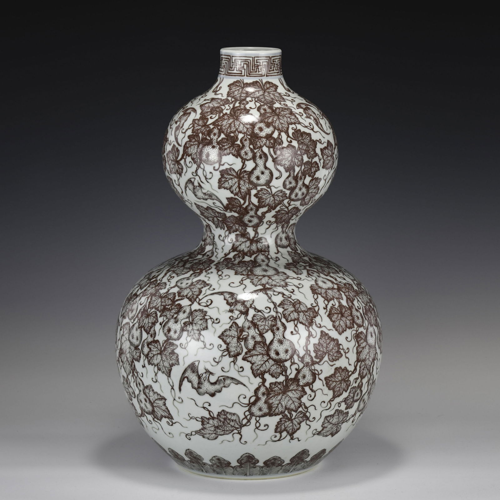 QING QIANLONG UNDERGLAZE RED GOURD VASE (1 of 10)