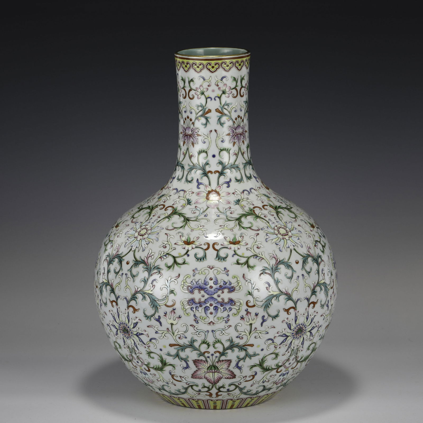 QING QIANLONG FAMILLE ROSE CELESTIAL VASE (1 of 12)