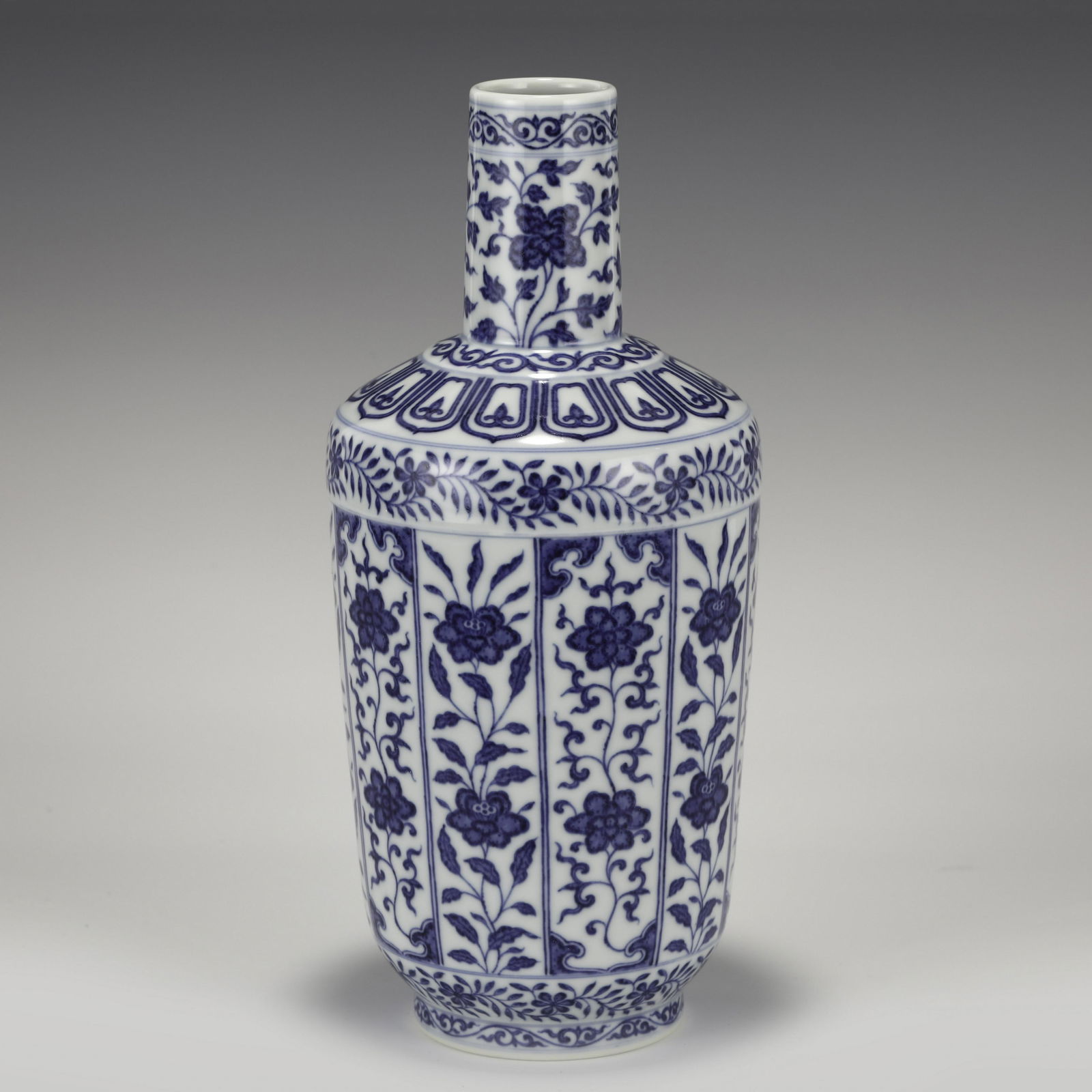QING YONGZHENG BLUE VASE (1 of 9)