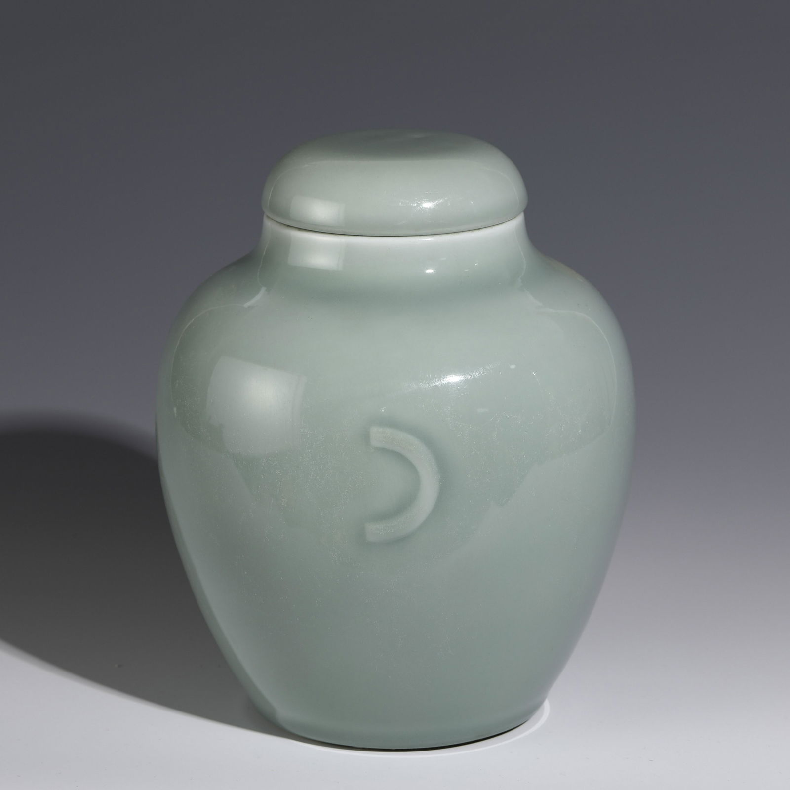 QING QIANLONG DOUQING GLAZED LIDDED JAR (1 of 8)