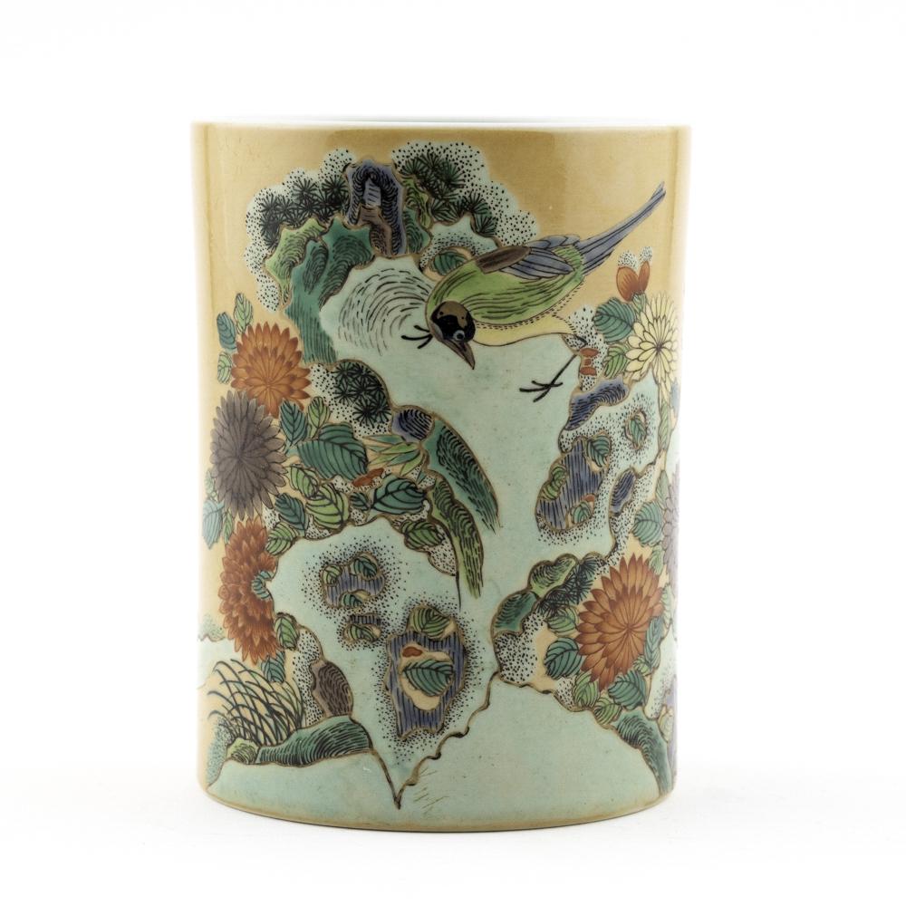 CHINESE FAMILLE ROSE BRUSH POT: Measurements: Height: 5.25" Width/Length: 3.875" Diameter/Depth: 3.875" Chinese Qing Dynasty Period, porcelain brush pot. Sturdily in cylindrical straight body, thick potted, deep curvature, slight ta