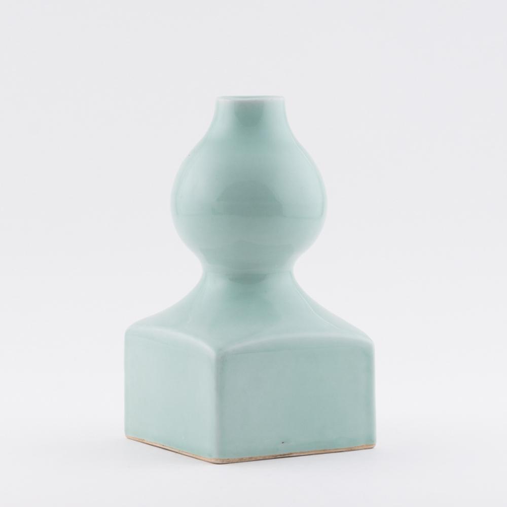 YONGZHENG CELADON GLAZED SQUARED DOUBLE GOURD VASE (1 of 9)