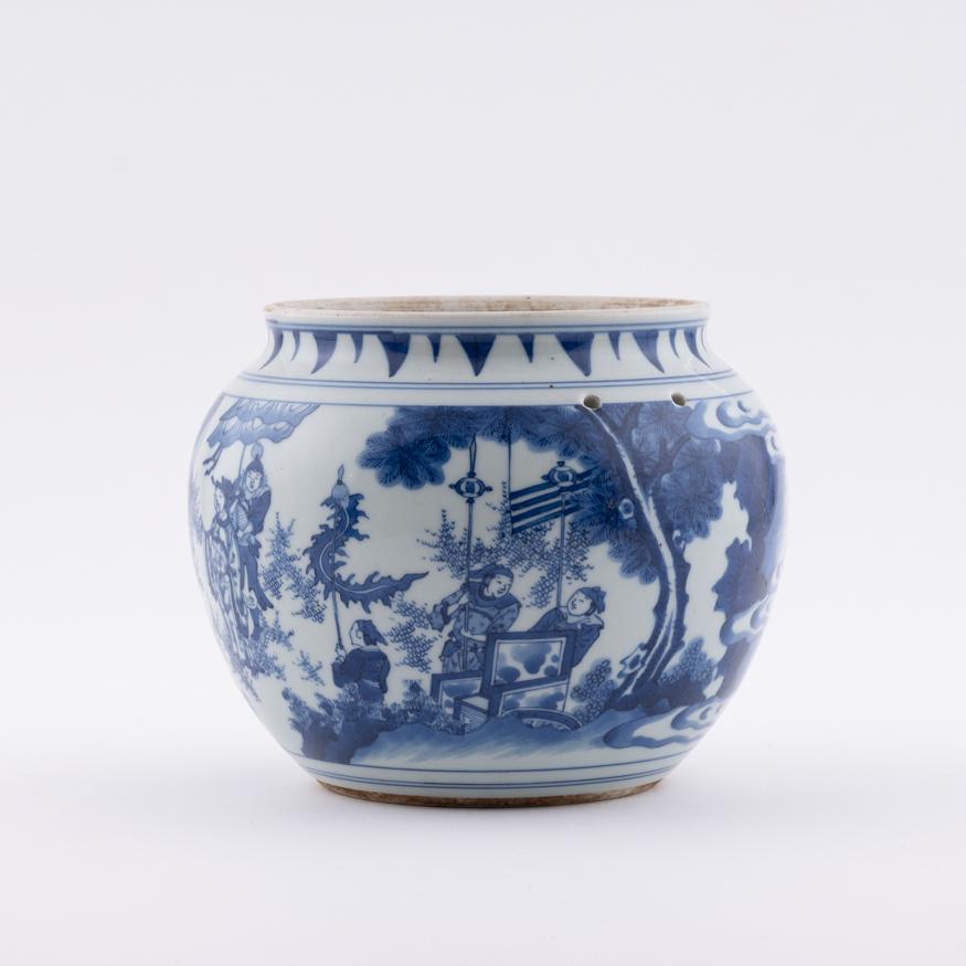 MING BLUE AND WHITE JAR: Measurements: Height: 6.625" Width/Length: 8.5" Diameter/Depth: 8.5" Chinese Ming Dynasty period blue and white porcelain Jar. Potted in large cylinder vessel, jar shape, having thick and tall potted 
