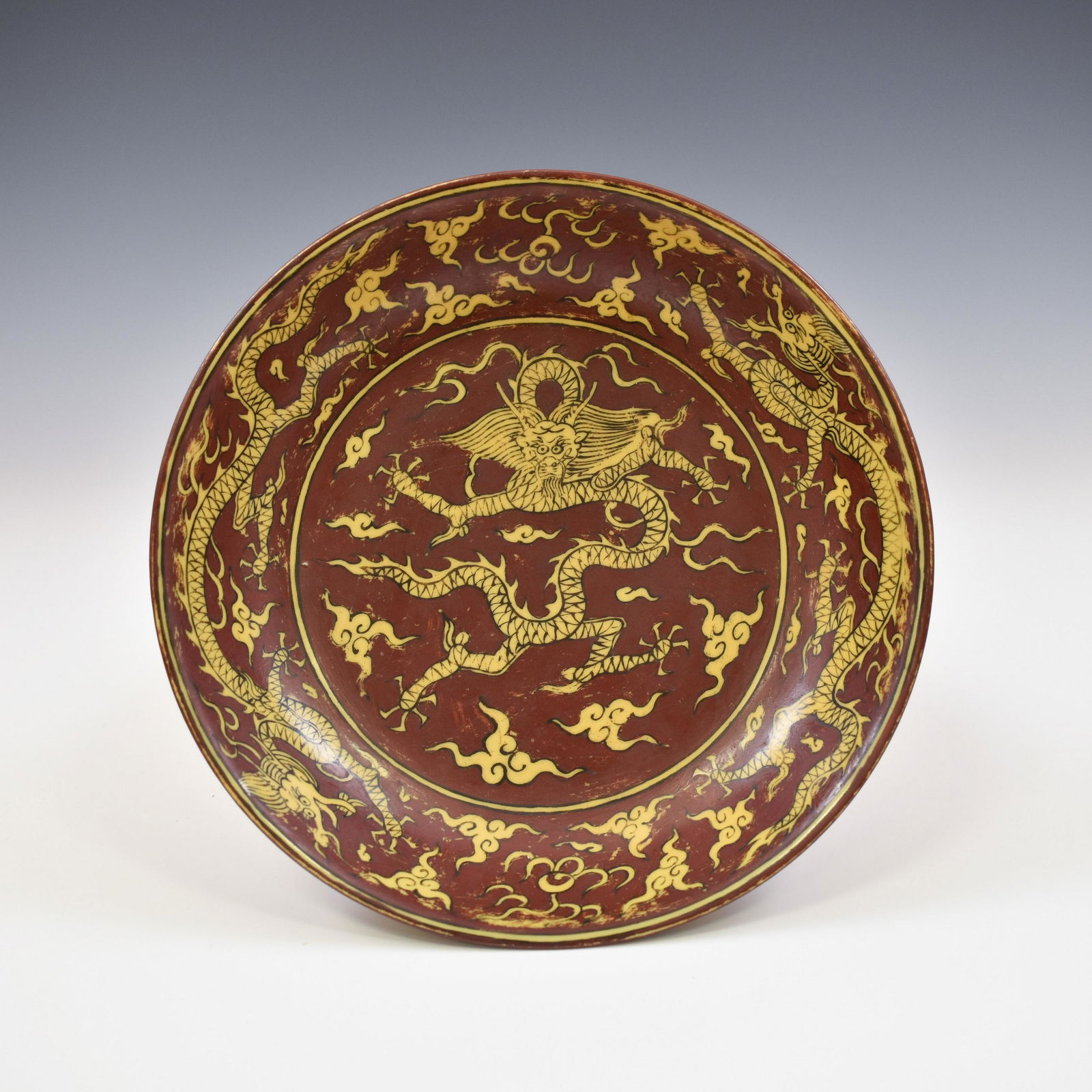 MING JIAJING SANCAI DRAGON PLATE (1 of 10)