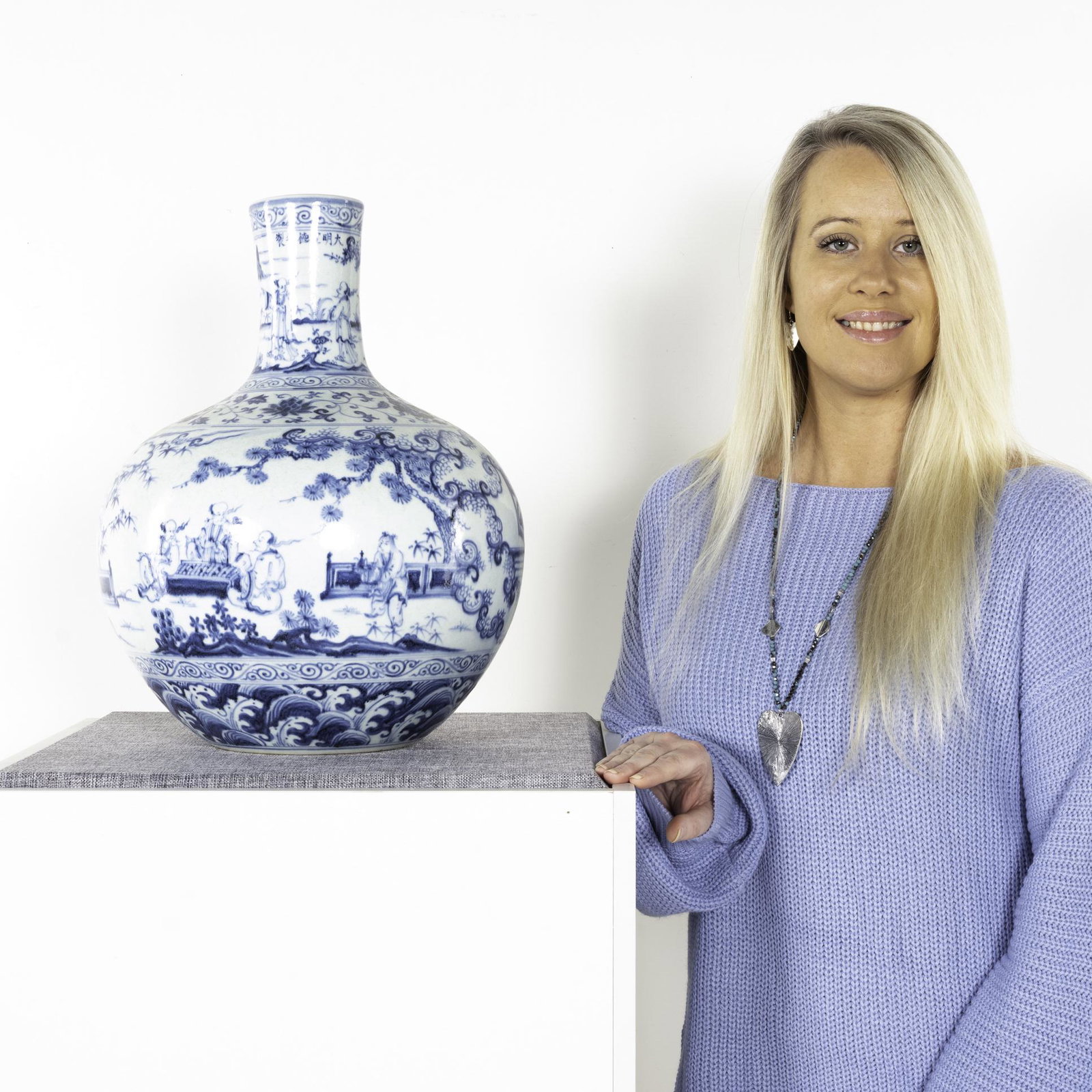 MING BLUE & WHITE CELESTIAL VASE (1 of 12)