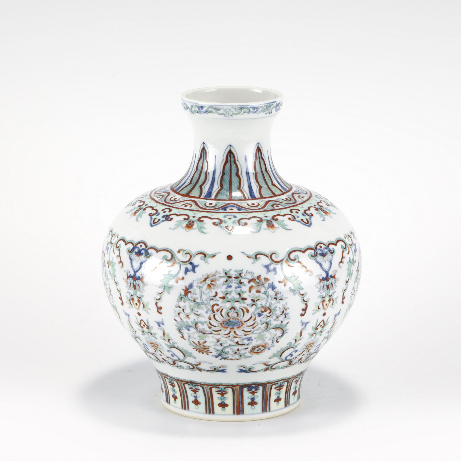 QING QIANLONG DOUCAI VASE (1 of 9)