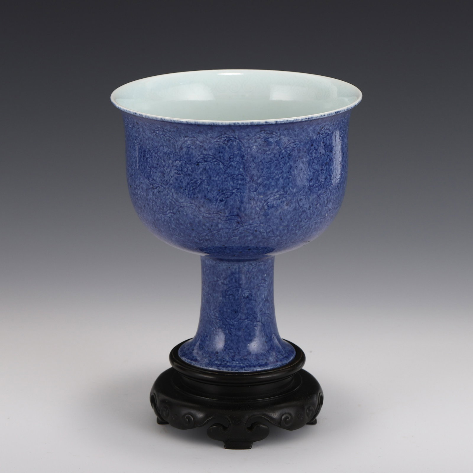 MING SGRAFITTO FLORAL HIGH STEM CUP ON CARVED HARDWOOD STAND (1 of 10)