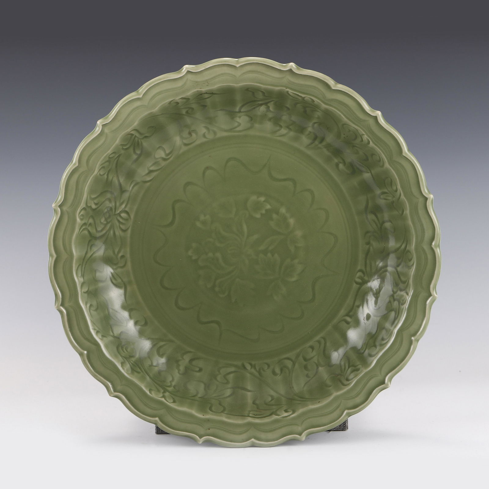 LONG QUAN CELADON BARBED RIM CHARGER (1 of 7)