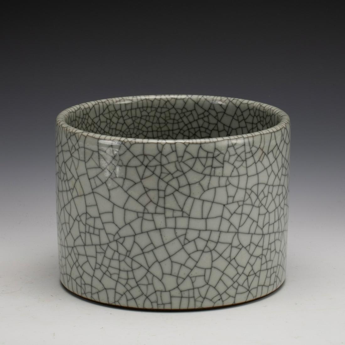 CHINESE GE WARE BRUSH POT (1 of 6)