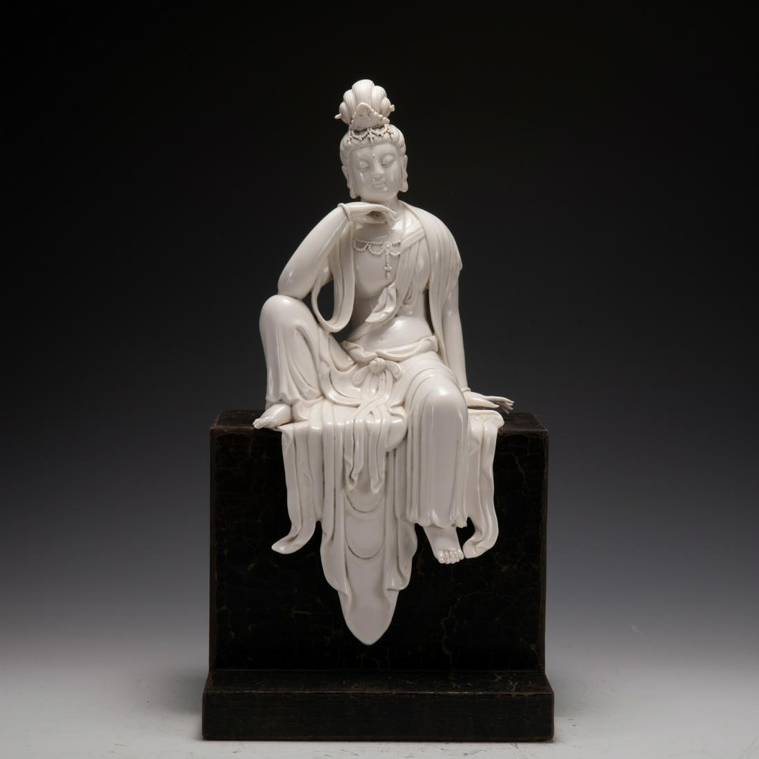 MING DEHUA GUANYIN STATUE ON STAND (1 of 9)