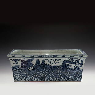 MING XUANDE BLUE & WHITE MANGER: Measurements: Length: 85.3 cm, Width: 37.5 cm, Height: 31.3 cm PROVENANCE: A private collectors based in Los Angeles, California, Mitchel family, Plausibly acquired in early 1900 from SING FAT CO. Inc