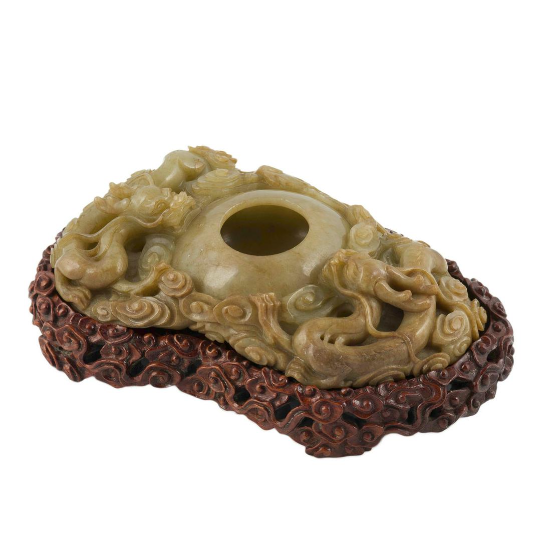 JADE BRUSH WASHER ON STAND (1 of 4)