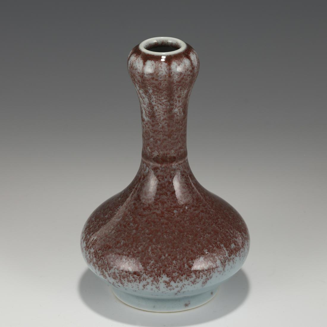 QIANLONG LUJUN RED SACRIFICE PORCELAIN VASE (1 of 9)