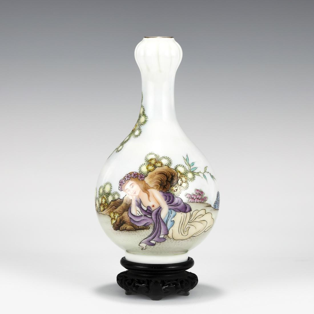 QING QIANLONG ENAMEL GARLIC VASE ON STAND (1 of 8)