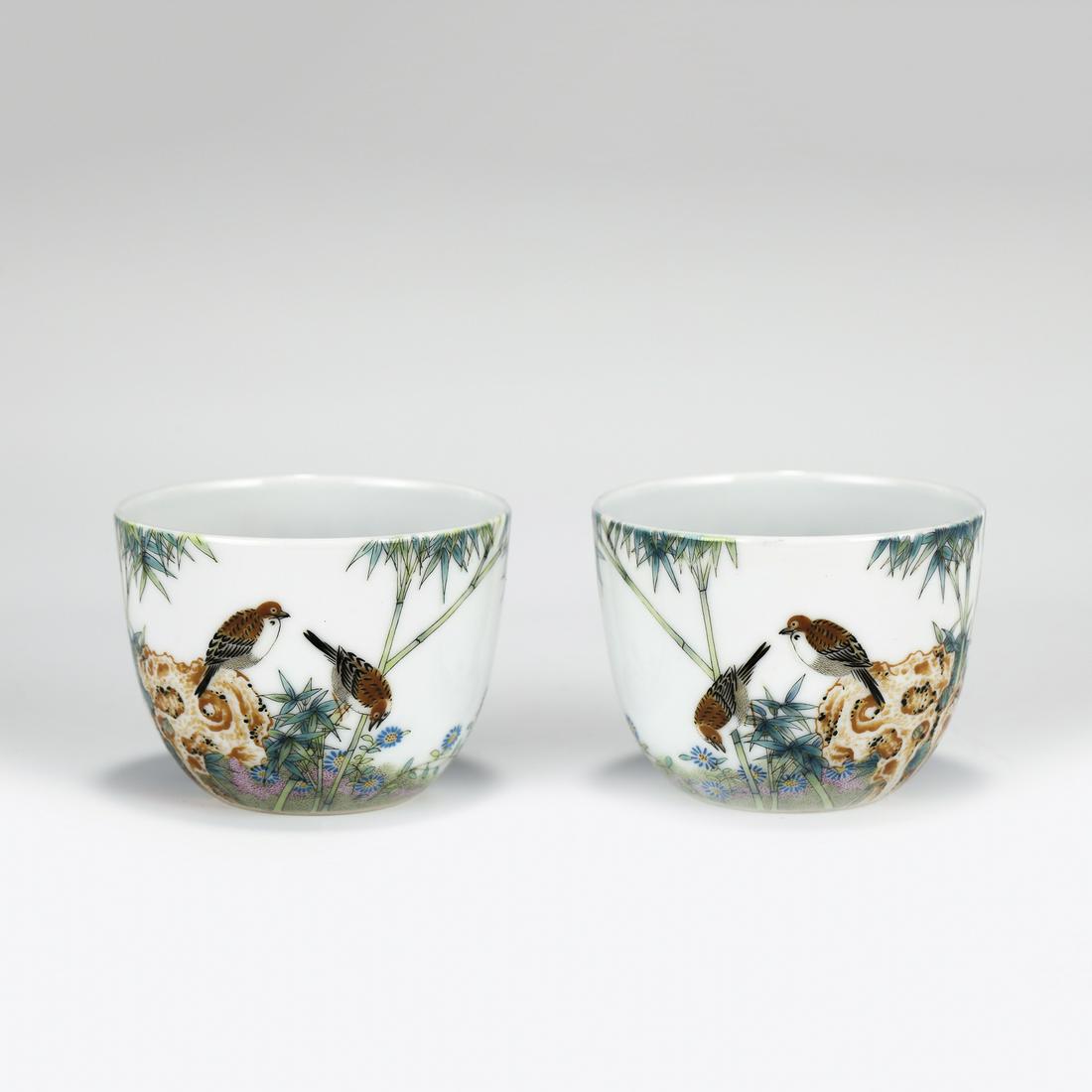 A PAIR OF YONGZHENG ENAMEL BOWLS (1 of 10)