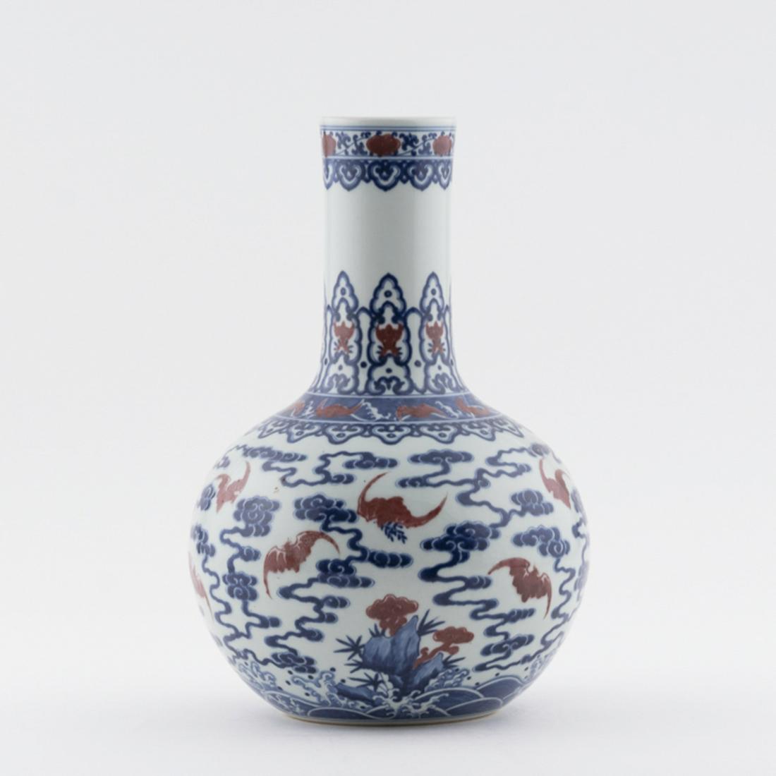 QIANLONG BLUE & RED REWARD VASE (1 of 11)