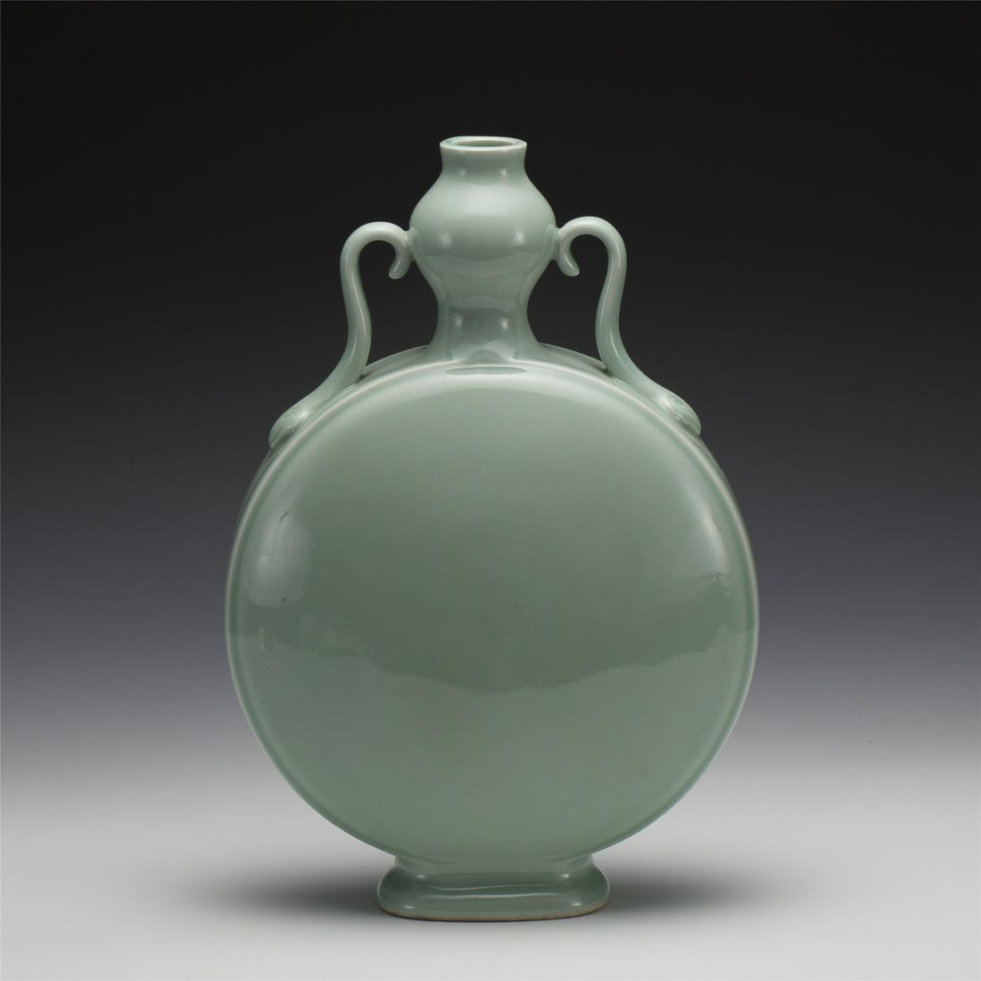 QING QIANLONG DOUCAI GLAZED MOON VASE (1 of 7)