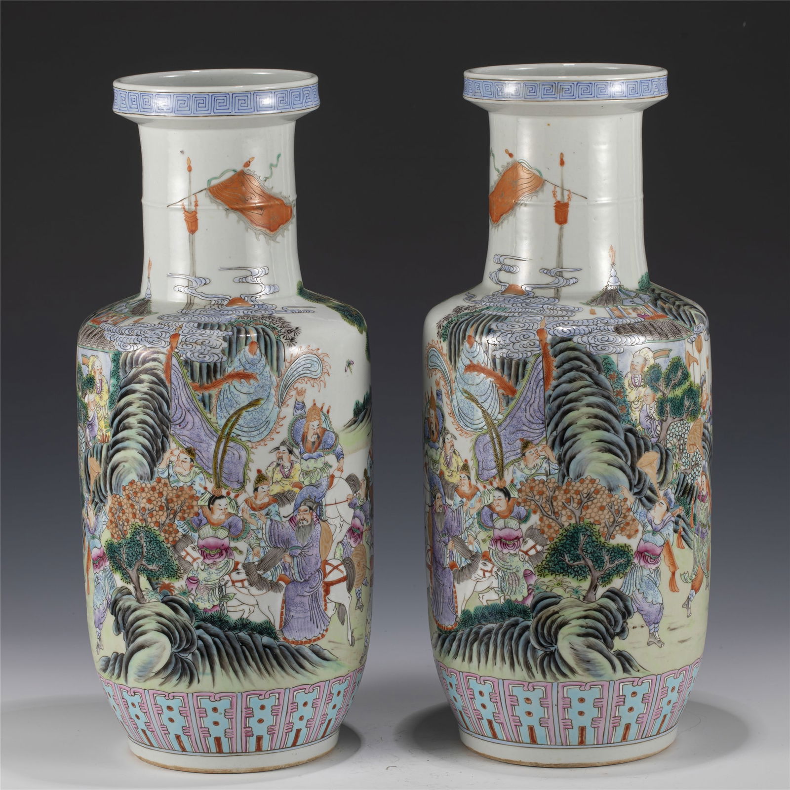PAIR OF QING FAMILLE ROSE MALLET VASE (1 of 10)
