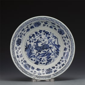YUAN BLUE & WHITE DEER CHARGER